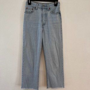 Levis Ribcage Straight Ankle